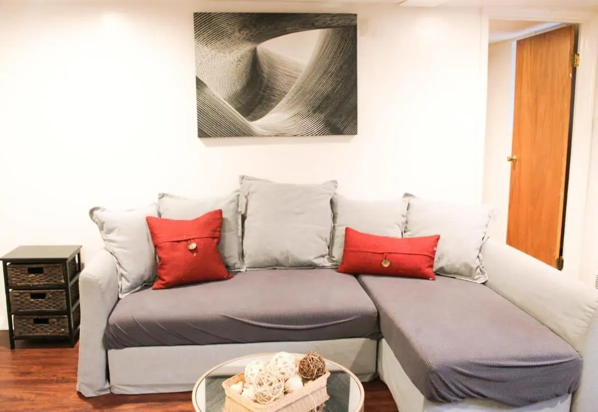 1 Bed Apt - Amazing Location 1 Block To Carson St Pittsburgh Apartament